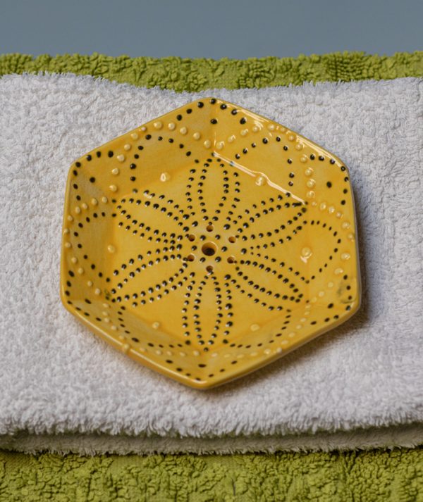 Sarga-6szog-a04 Sarga-6szog-a04