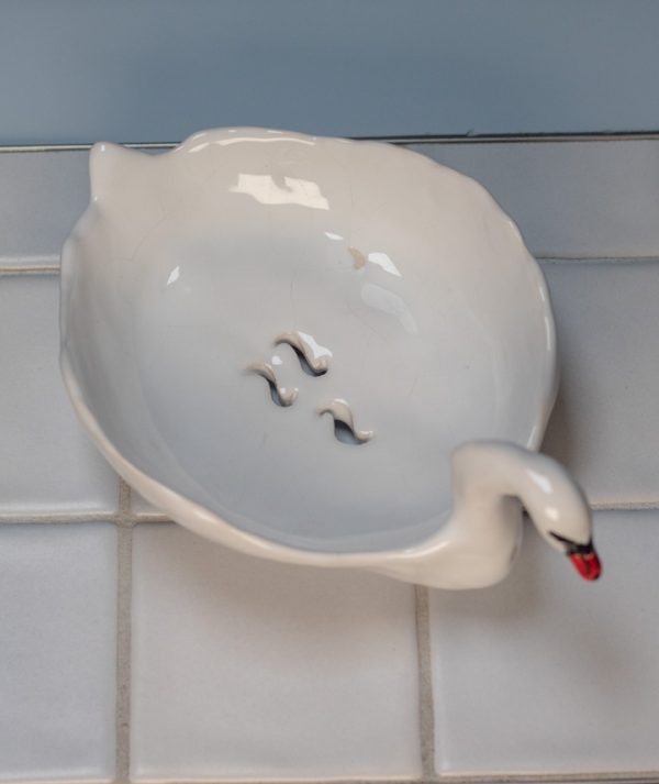 feher-hattyu-a03 feher-hattyu-a03