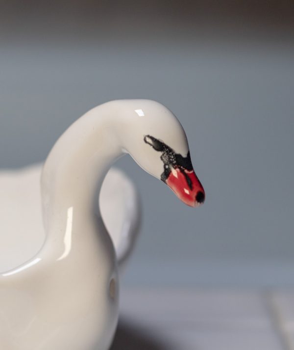 feher-hattyu-a05 feher-hattyu-a05