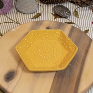 sarga-hatszogletes-ekszertarto-a01